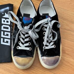 Golden Goose Sneakers VStar2 black velvet size 36